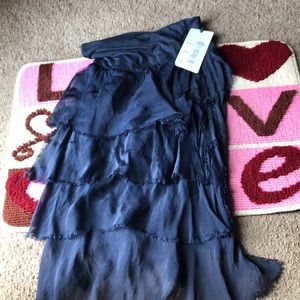 🆕Tempo Paris Navy blue rippled skirt.